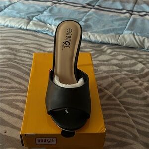 Rouge Helium Black Women's Mules